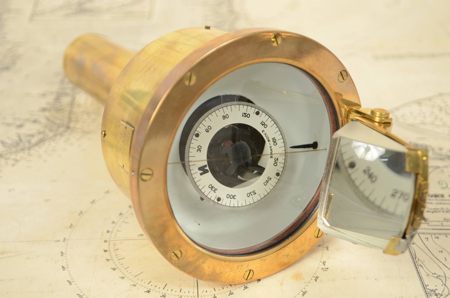 Antique compasses/3081B-Vion compass 1900