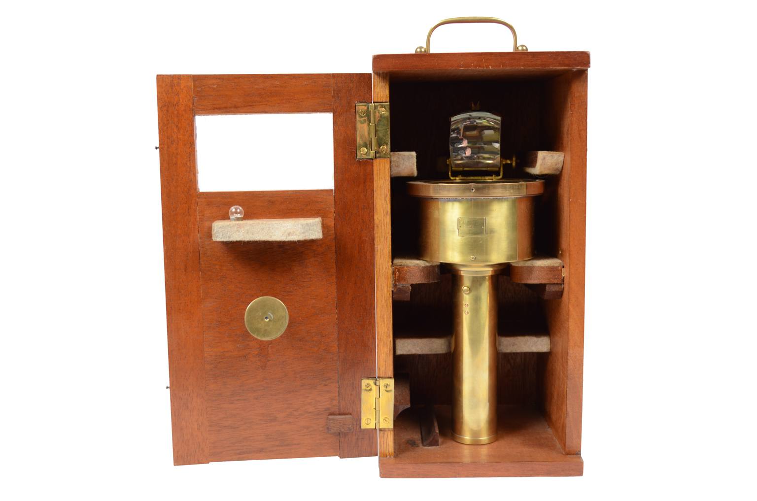 Antique compasses/3081B-Vion compass 1900