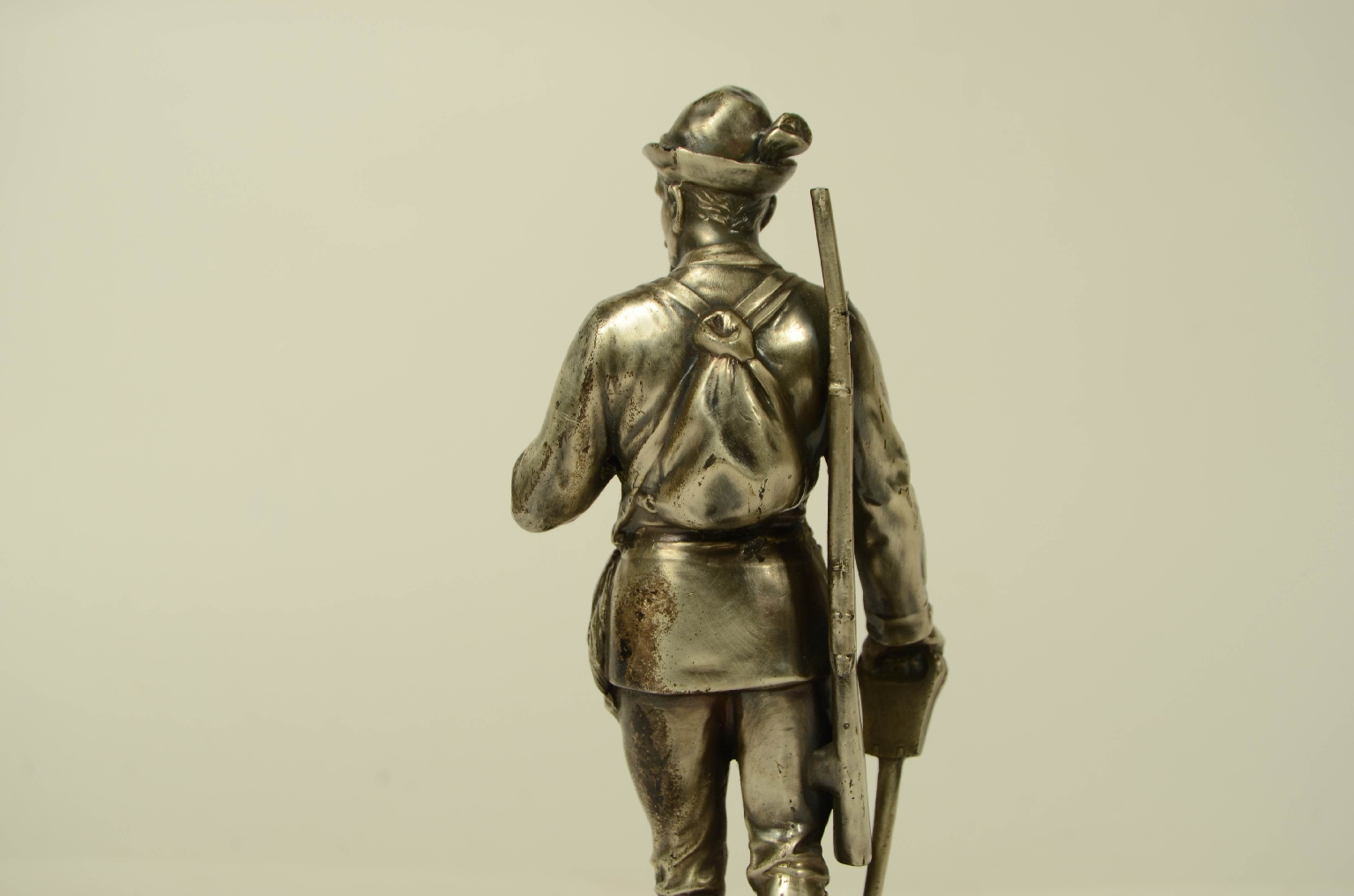 Curiosit&agrave;/33sc-Scultura Cacciatore
