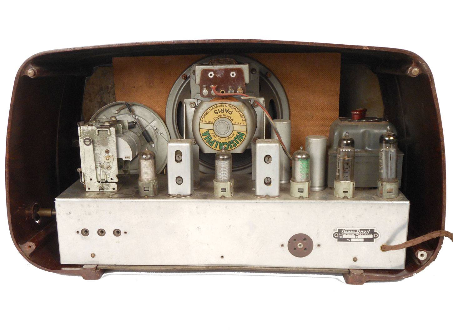 Design moderno/4043-Radio in bachelite