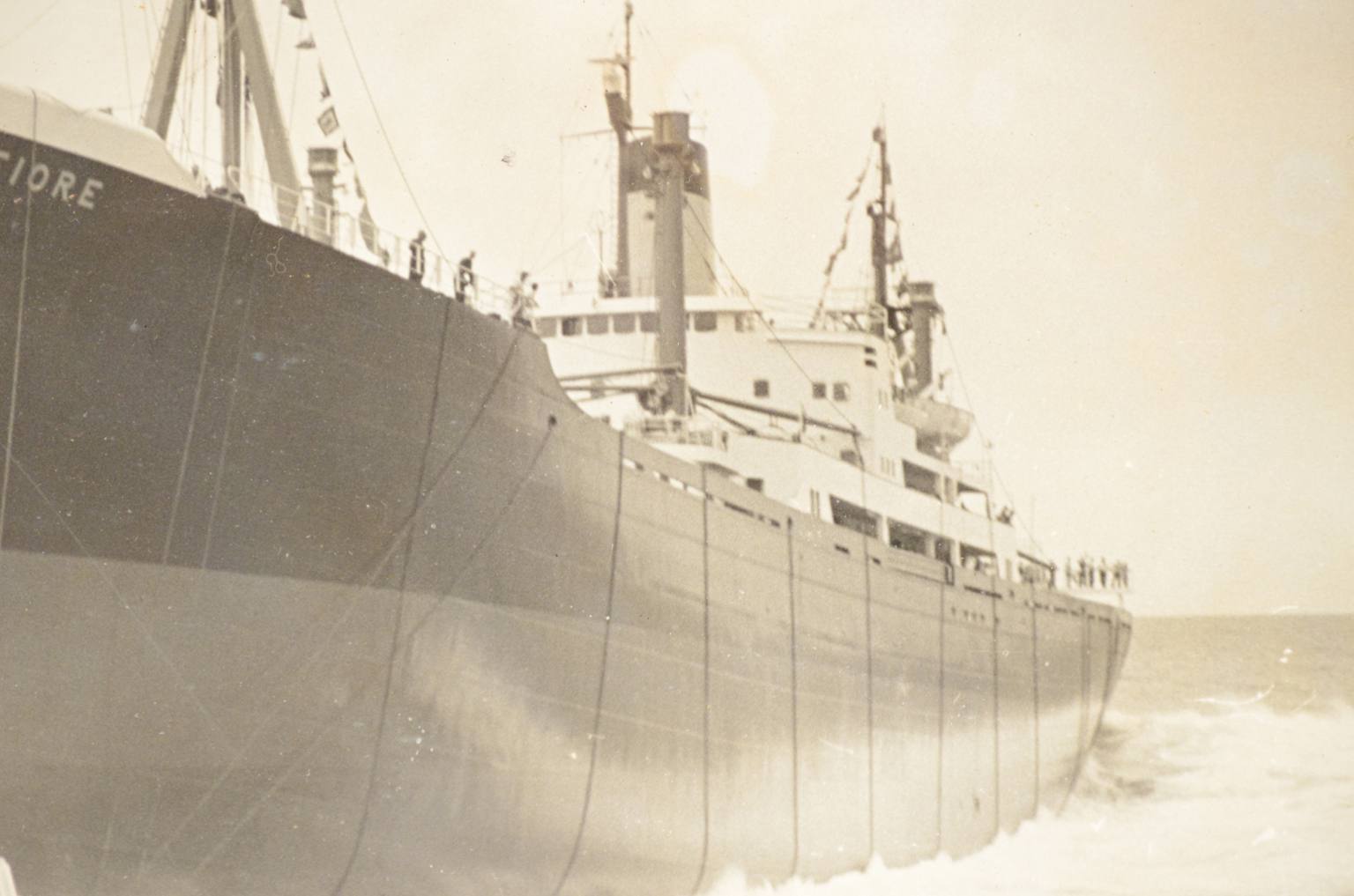 Antiquariato nautico/5498-Navi Riva Trigoso