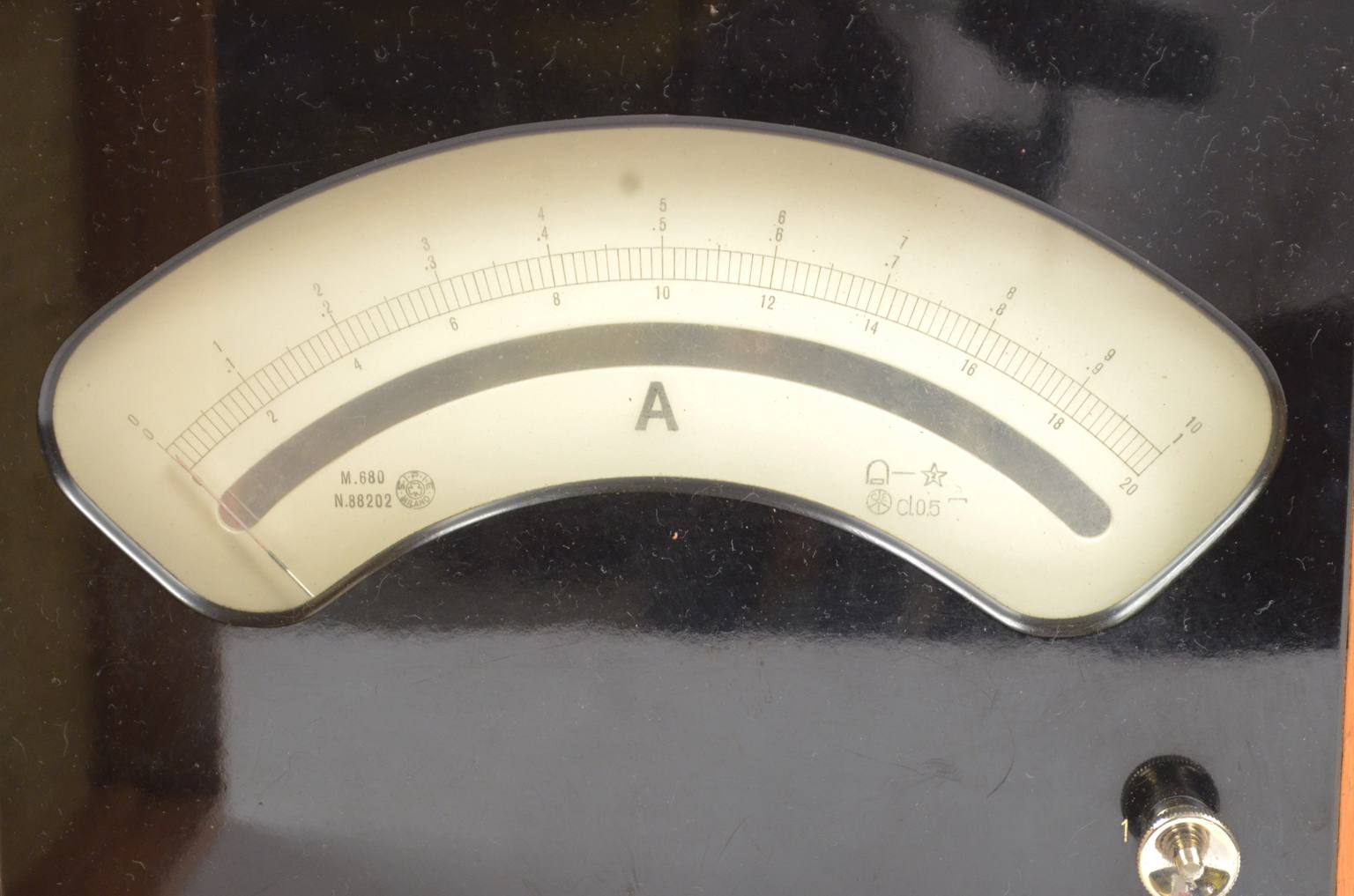 e-Shop/Antique measuring instruments/Code 579A-8 Vintage ammeter