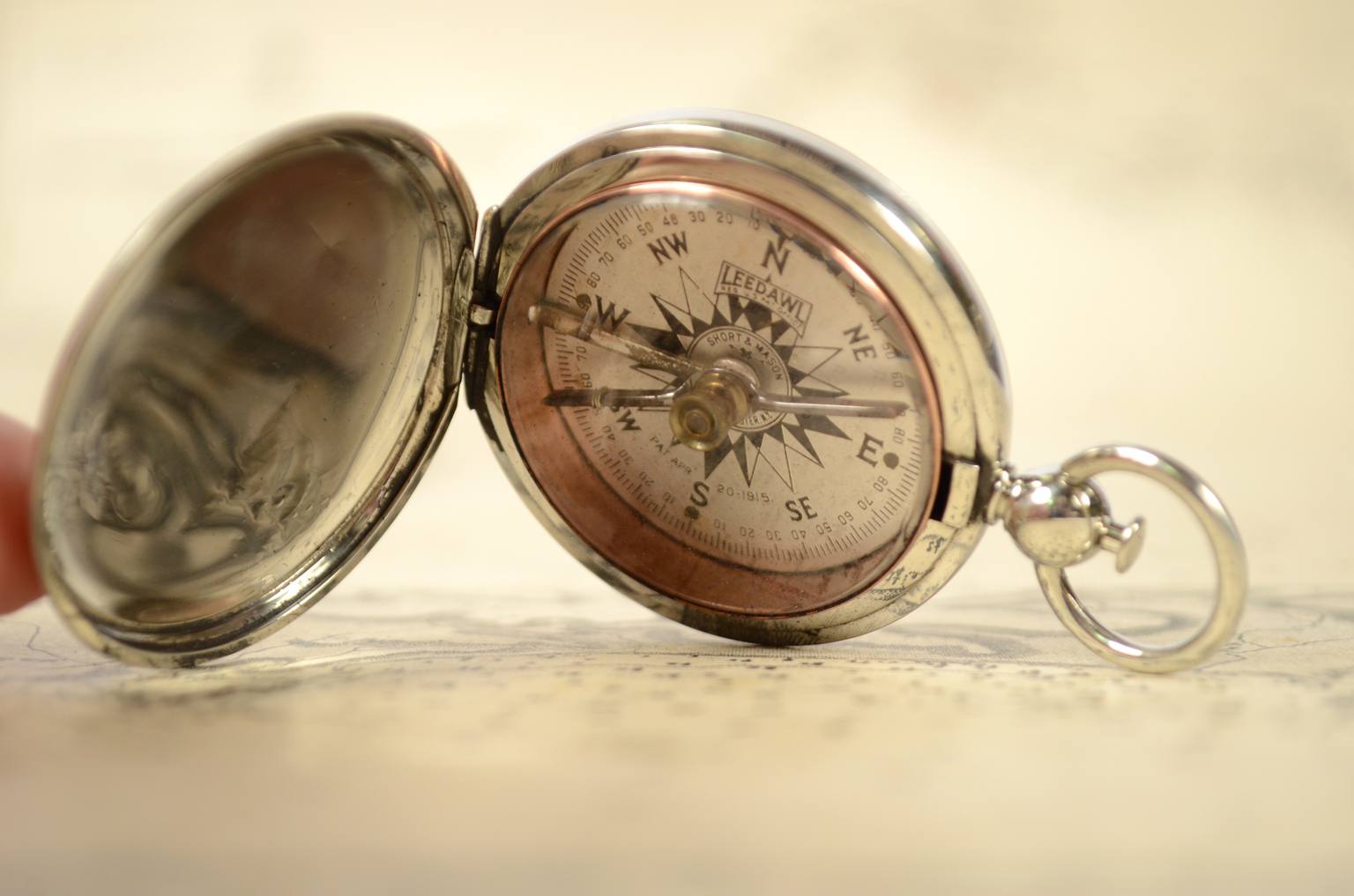 e-Shop/Antique compasses/Code 6077 Antique pocket compass