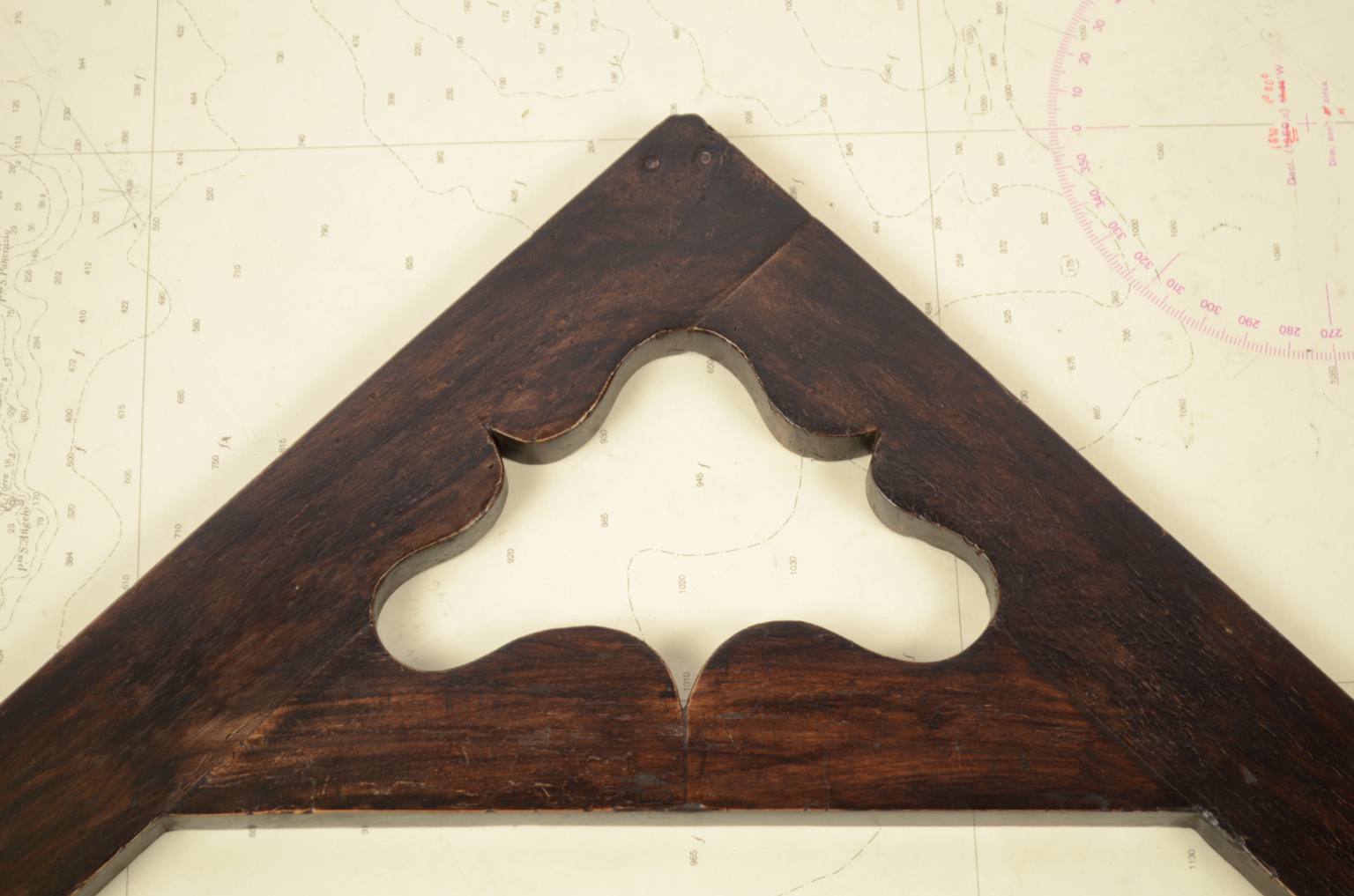 Antique measuring instruments/6078-Square used by carpenters