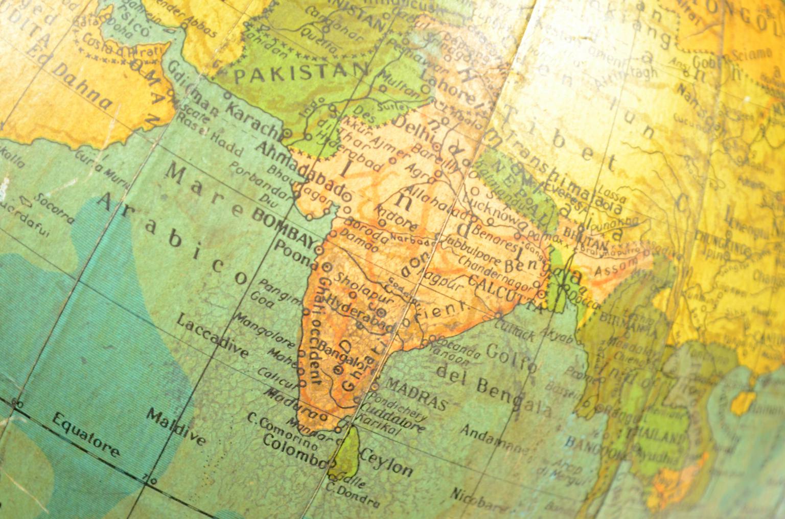 Antique globes-world maps/6239-Globe with light