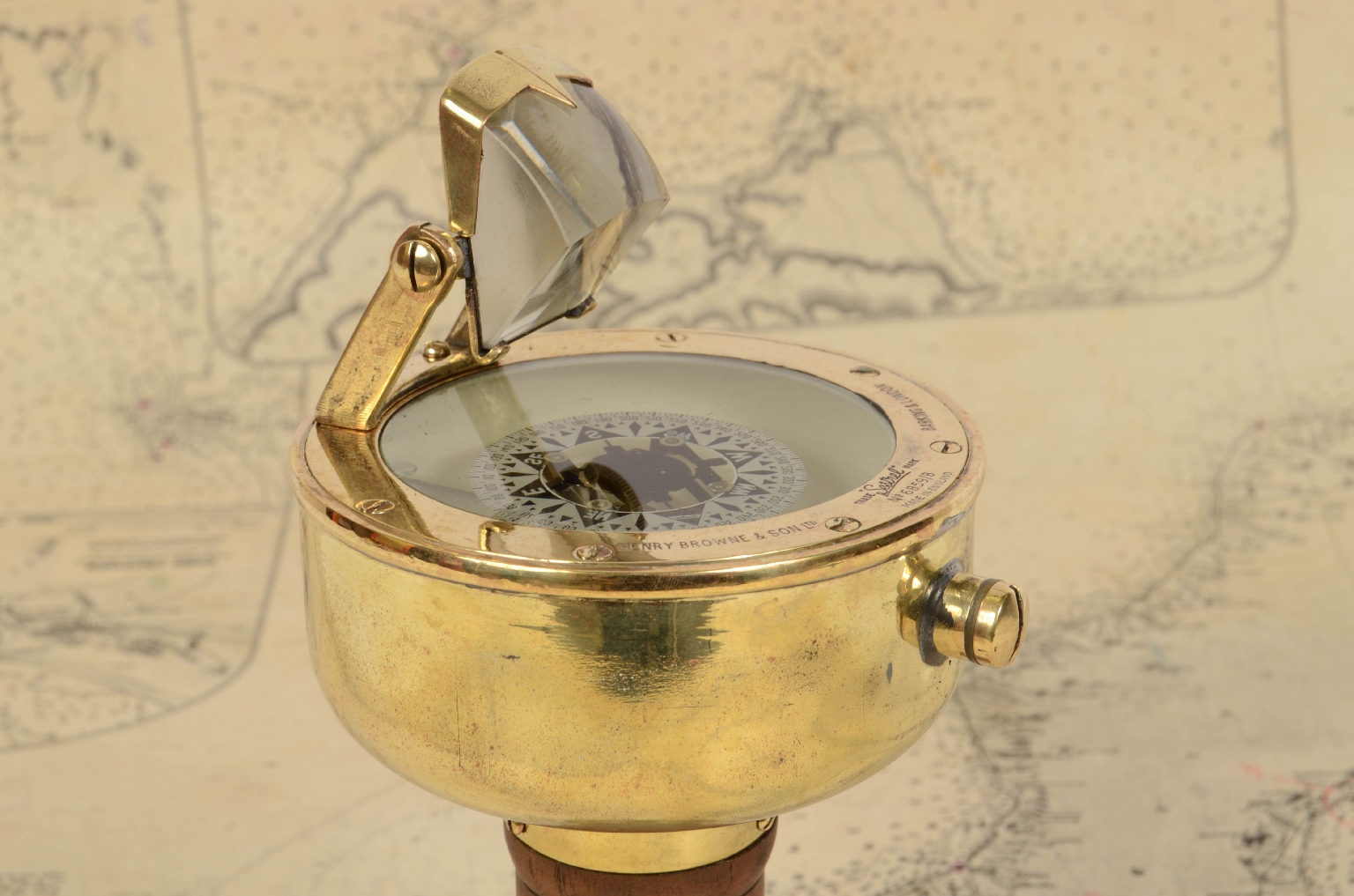 Antique compasses/6311-Magnetic Compass