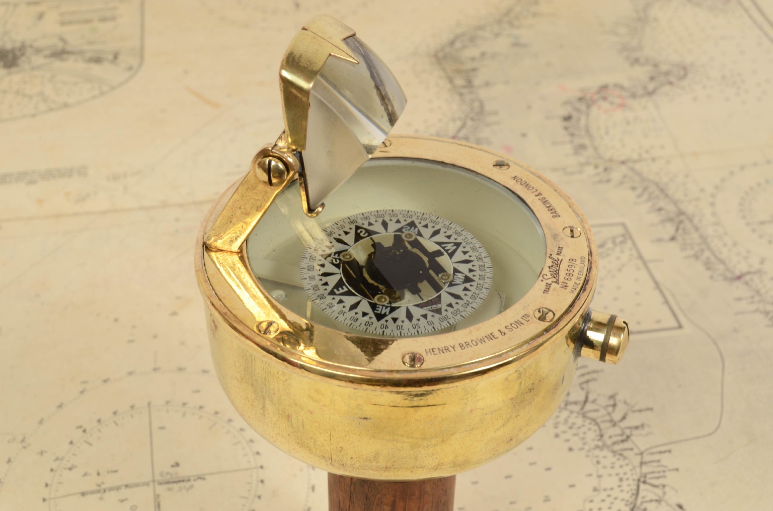 Antique compasses/6311-Magnetic Compass