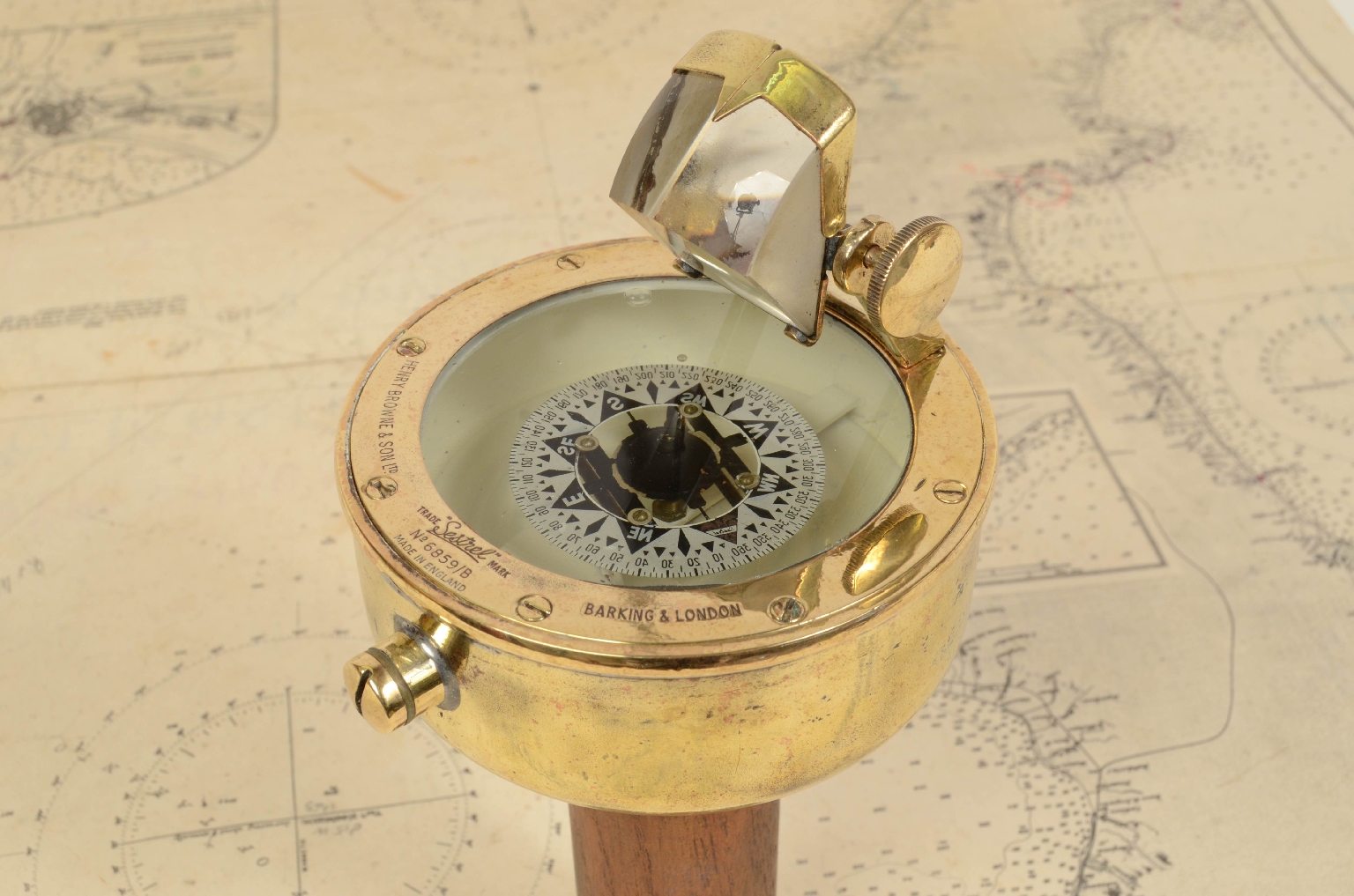 Antique compasses/6311-Magnetic Compass