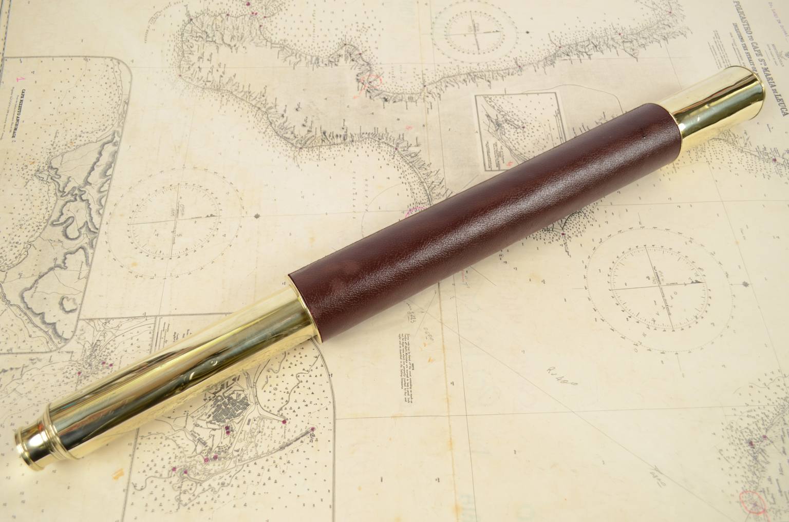 Nautical antiques/6321-Large brass telescope