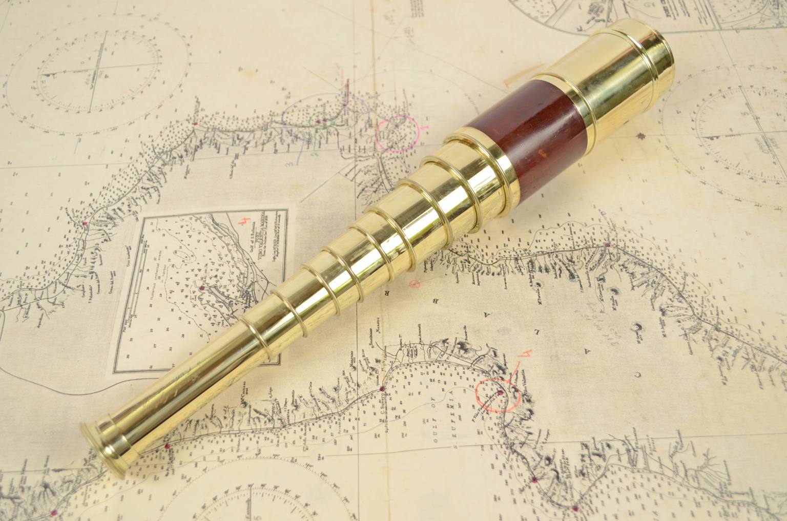 Nautical antiques/6335-Vintage telescope