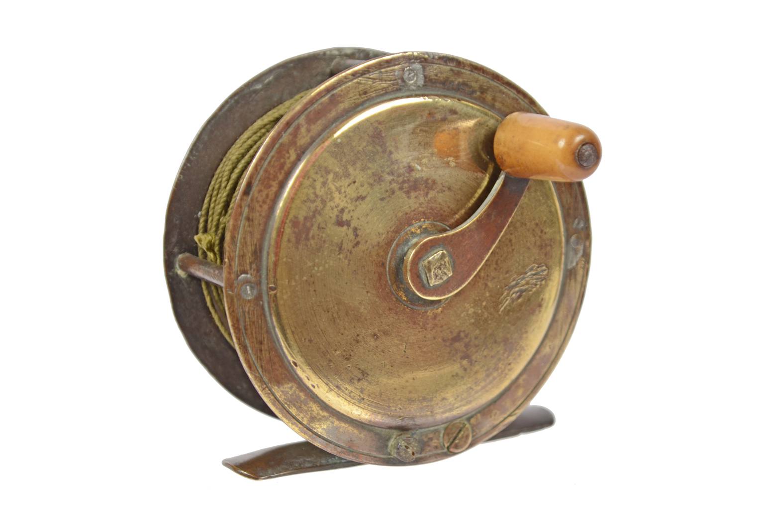 e-Shop/Nautical antiques/Code 6338 Antique fishing reel