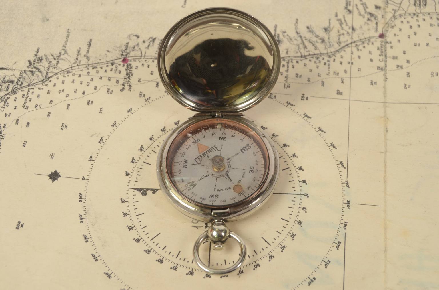 Antique compasses/6868-Ceebynite compass