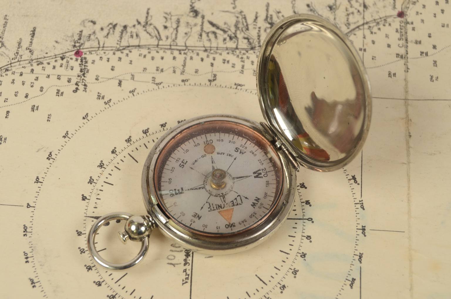 Antique compasses/6868-Ceebynite compass