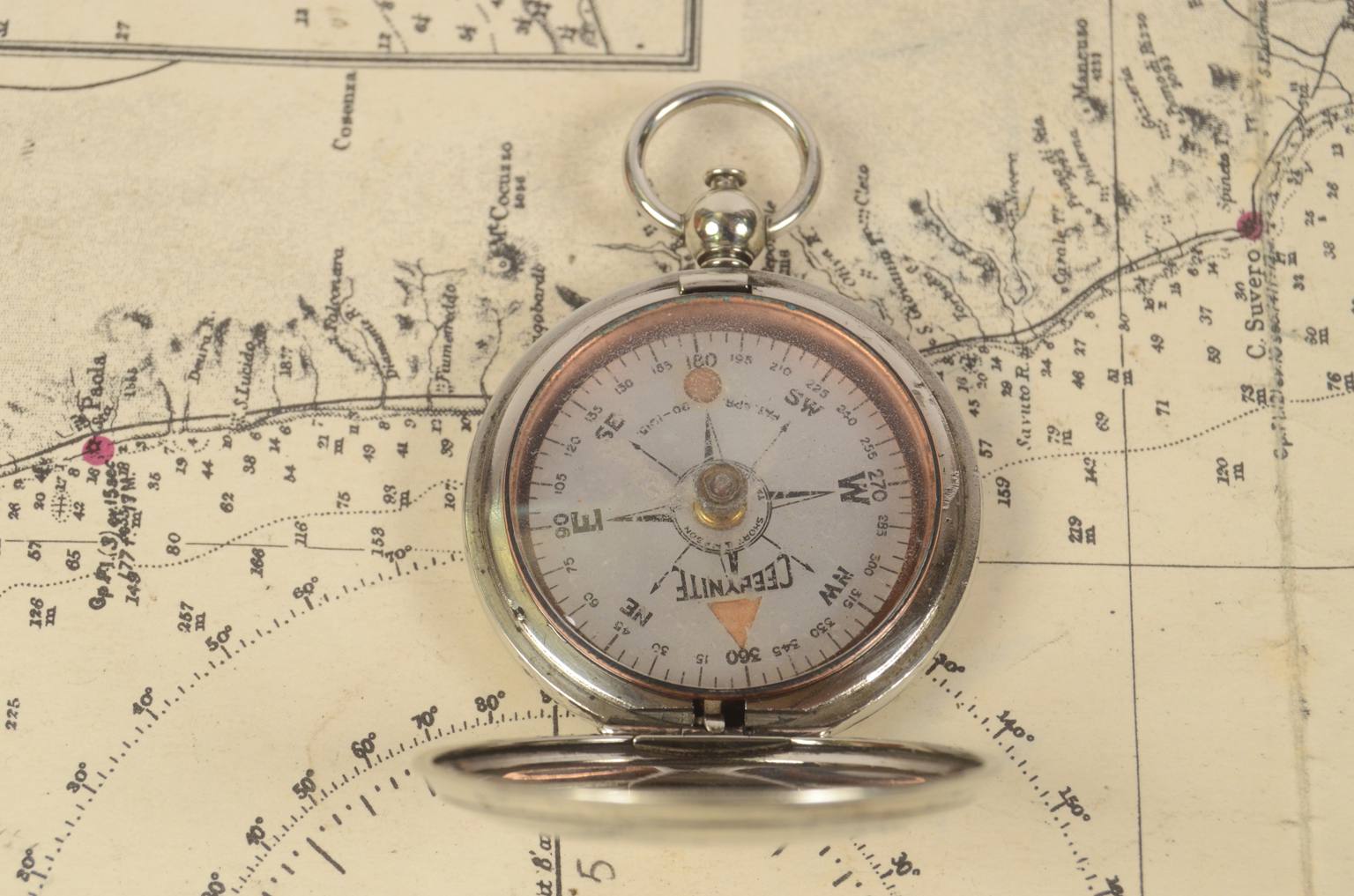 Antique compasses/6868-Ceebynite compass