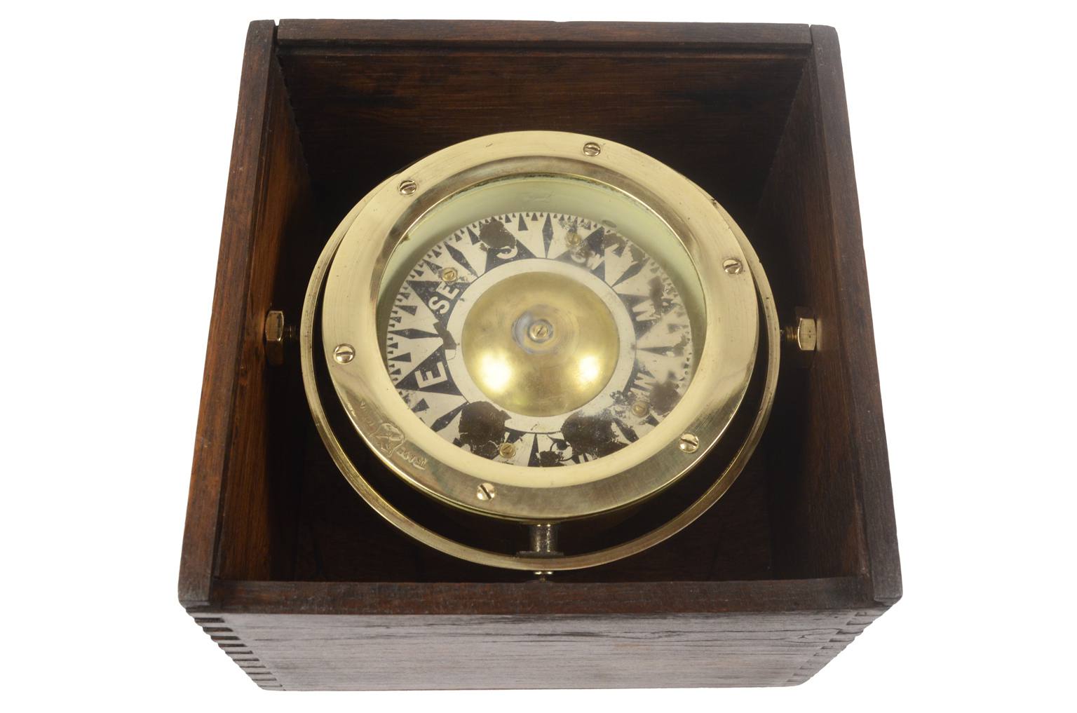 Antique compasses/6878-Antique compass