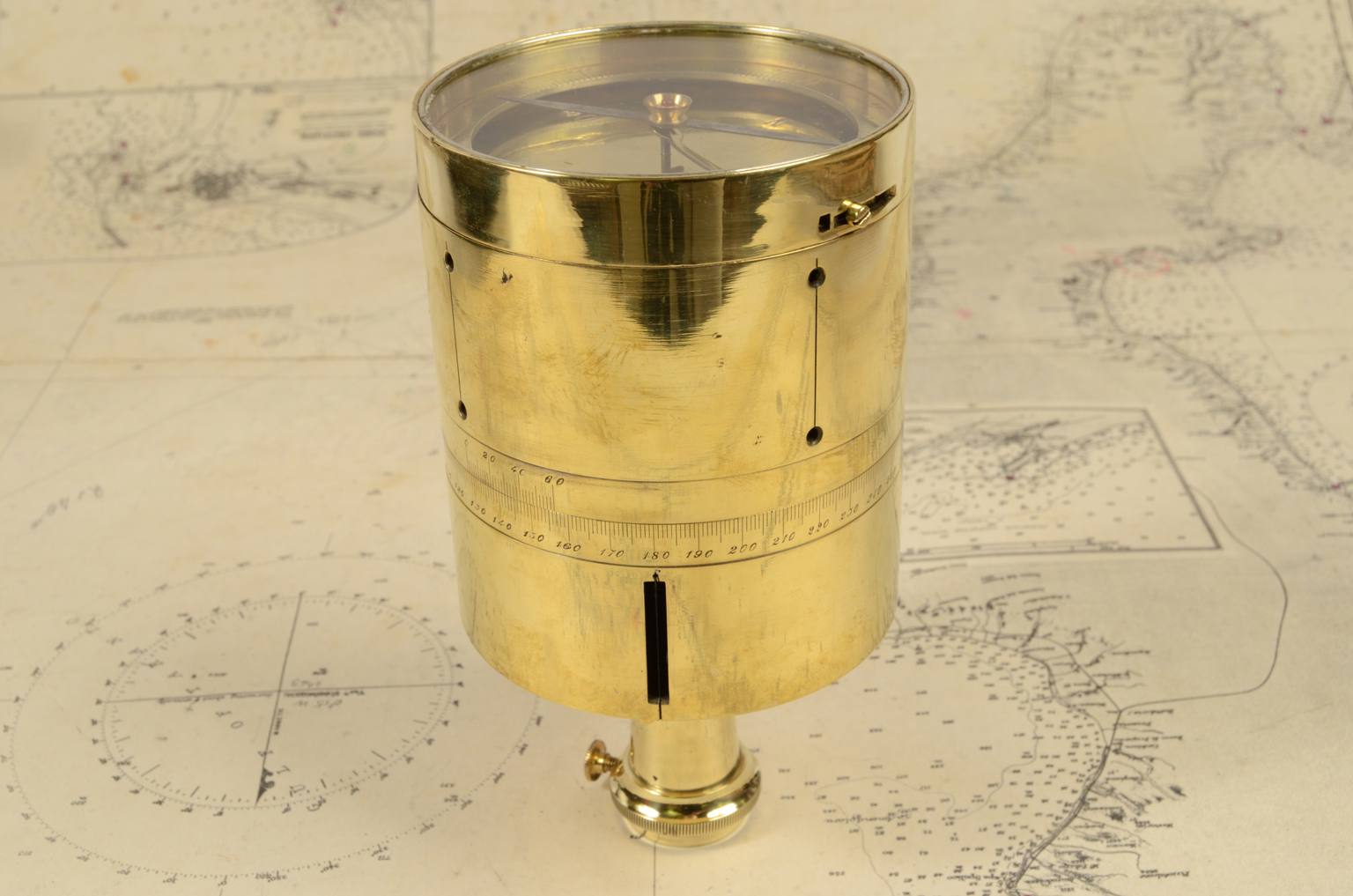 Antique measuring instruments/6985-Land-surveyor squaring