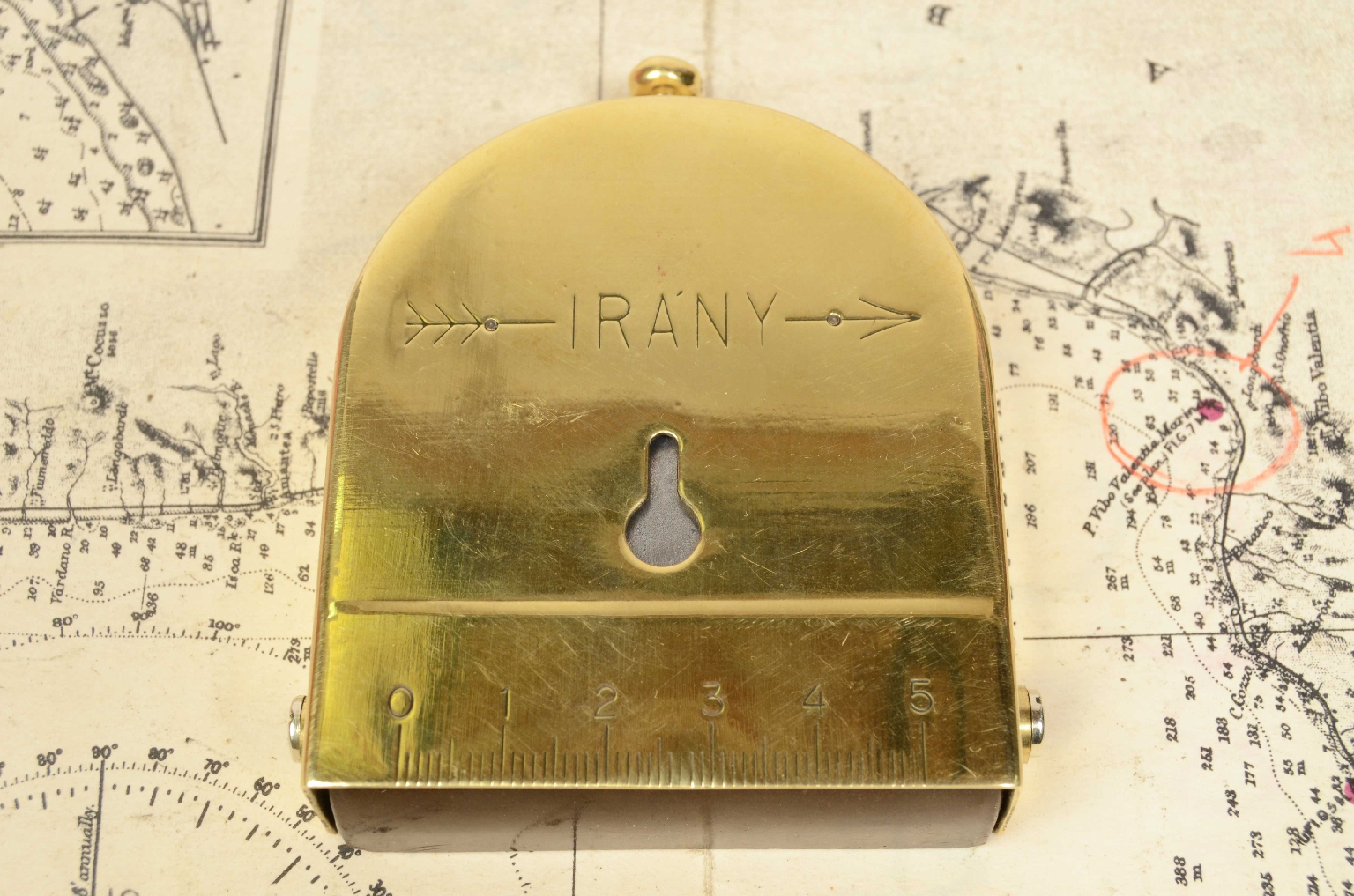 Antique compasses/7047-Magntica Compass