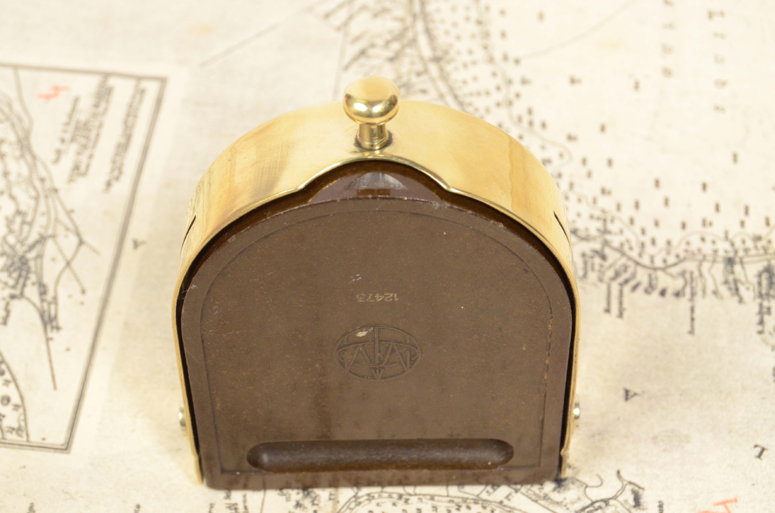 Antique compasses/7047-Magntica Compass