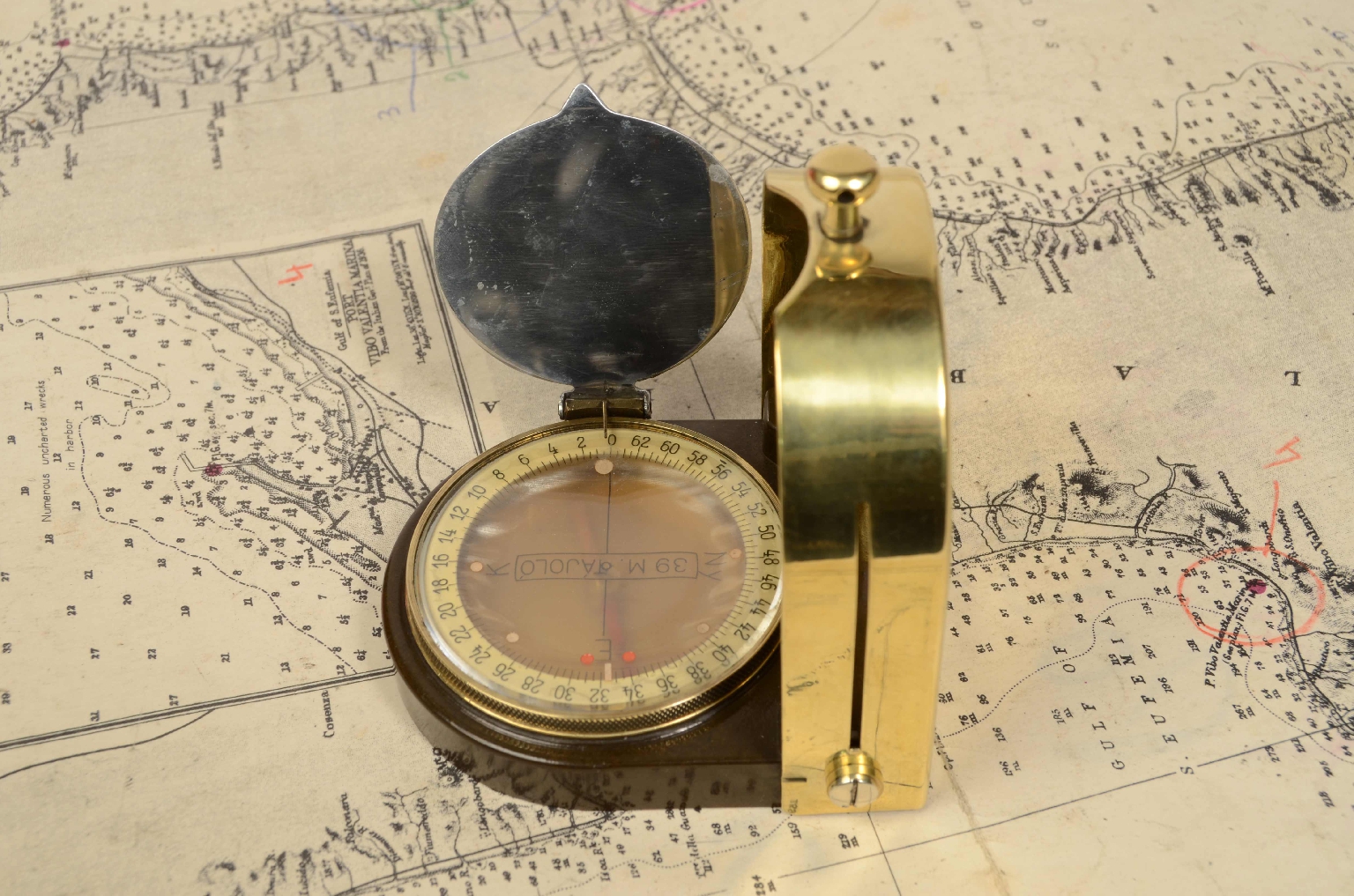 Antique compasses/7047-Magntica Compass