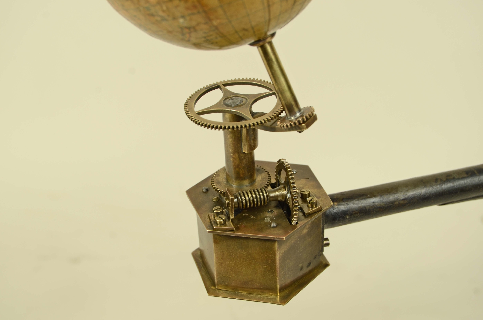 Strumenti astronomici antichi/711-Planetario Meccanico