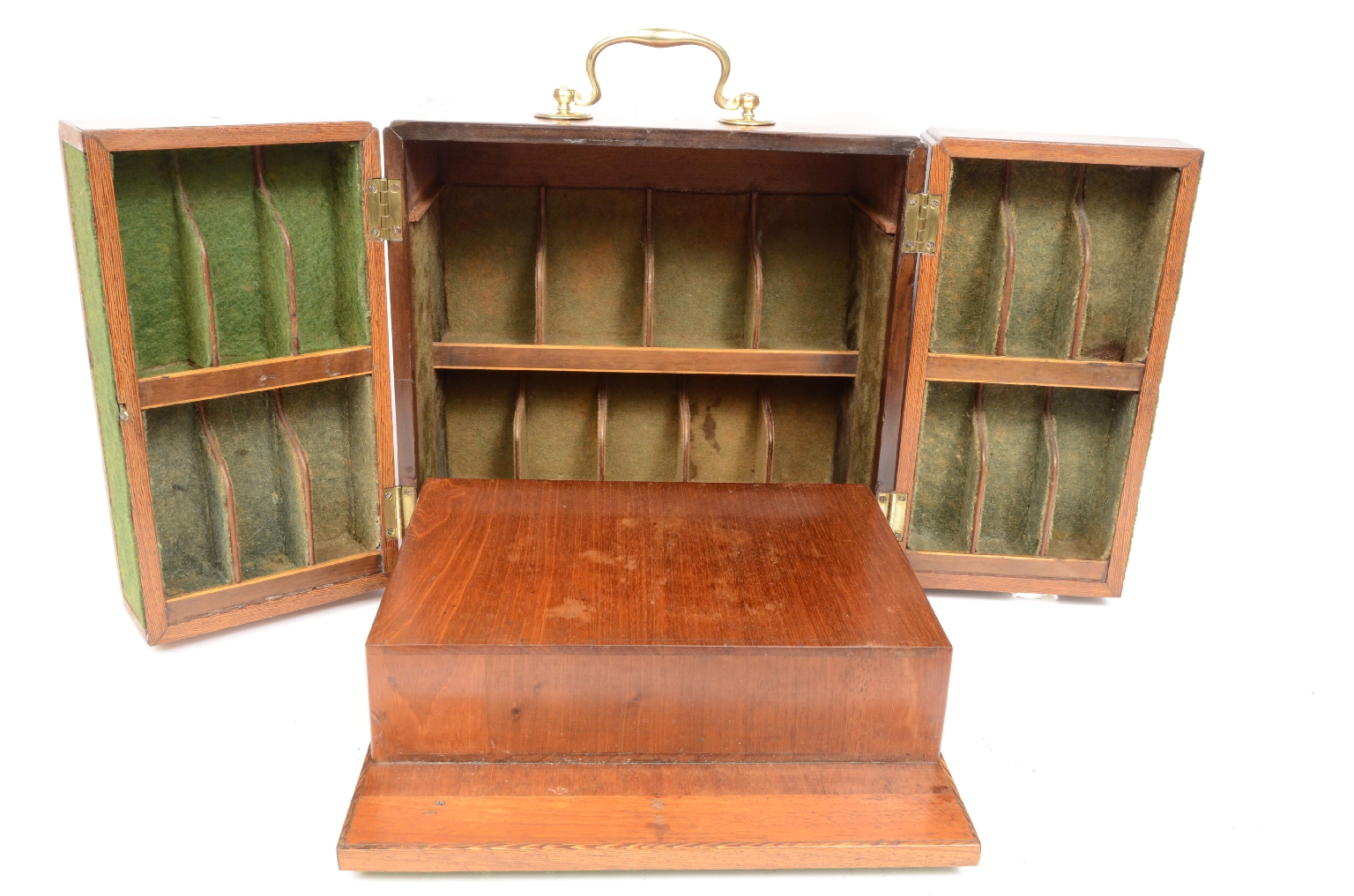Old medical instruments/7136-Apothecary Cabinet