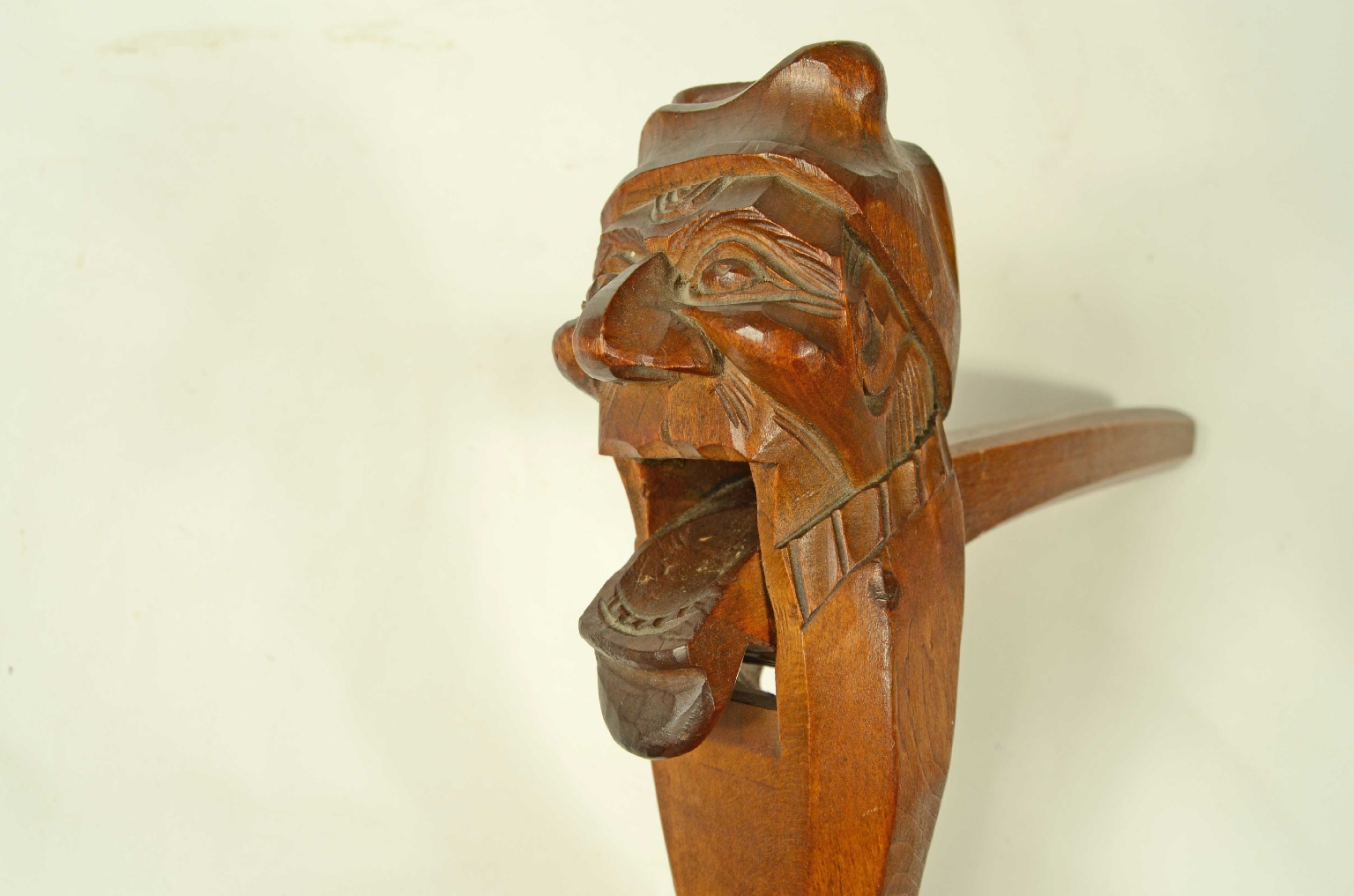 Curiosità/716-Schiaccianoci