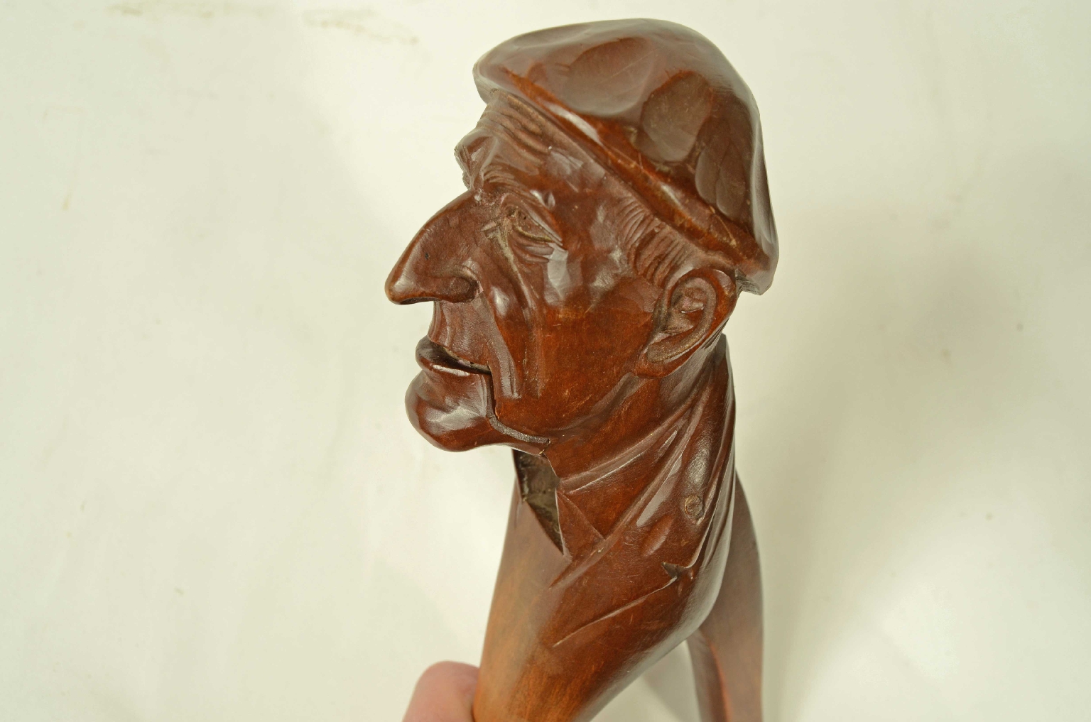 Peculiarity/717-Nutcracker