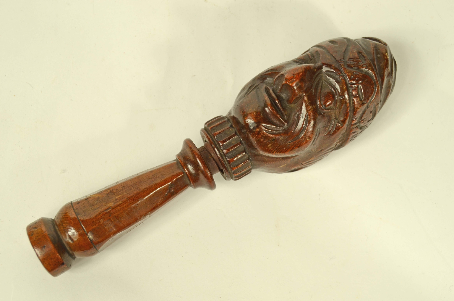 Peculiarity/718-Nutcracker