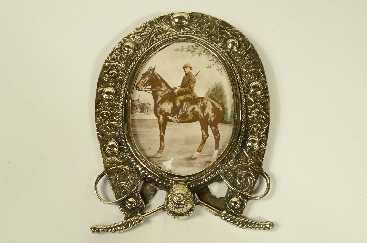 Peculiarity/722-Tabletop Photo Frame