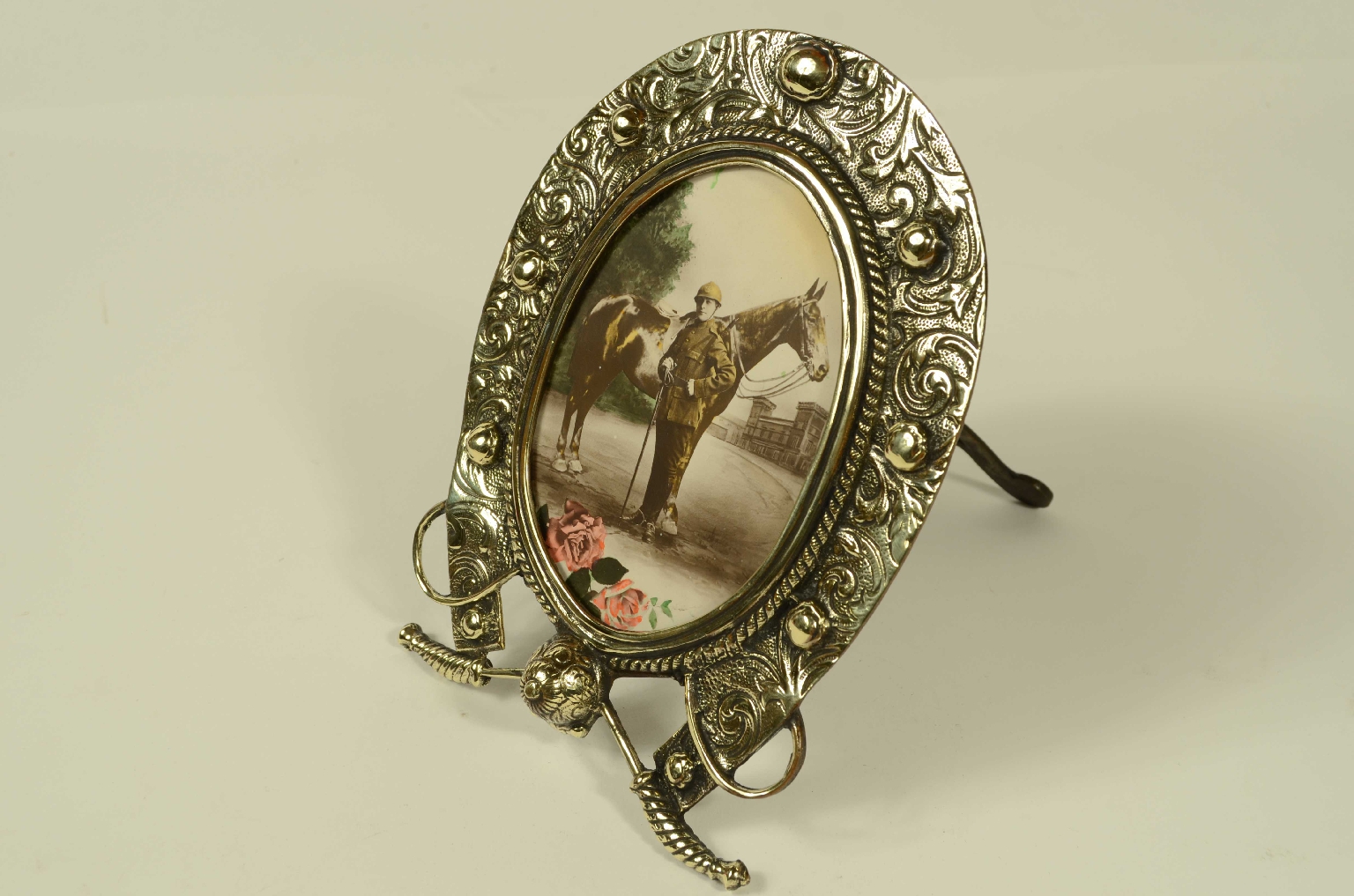 Peculiarity/723-Tabletop Photo Frame