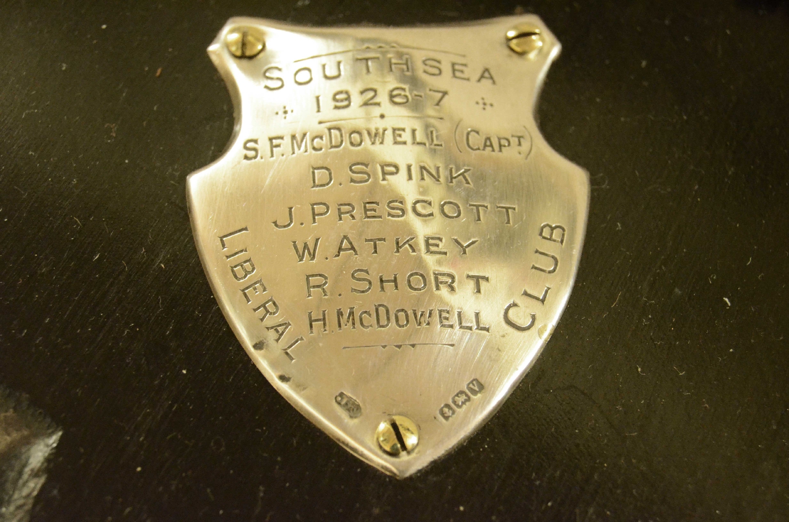 Peculiarity/726-Billiards Trophy Shield