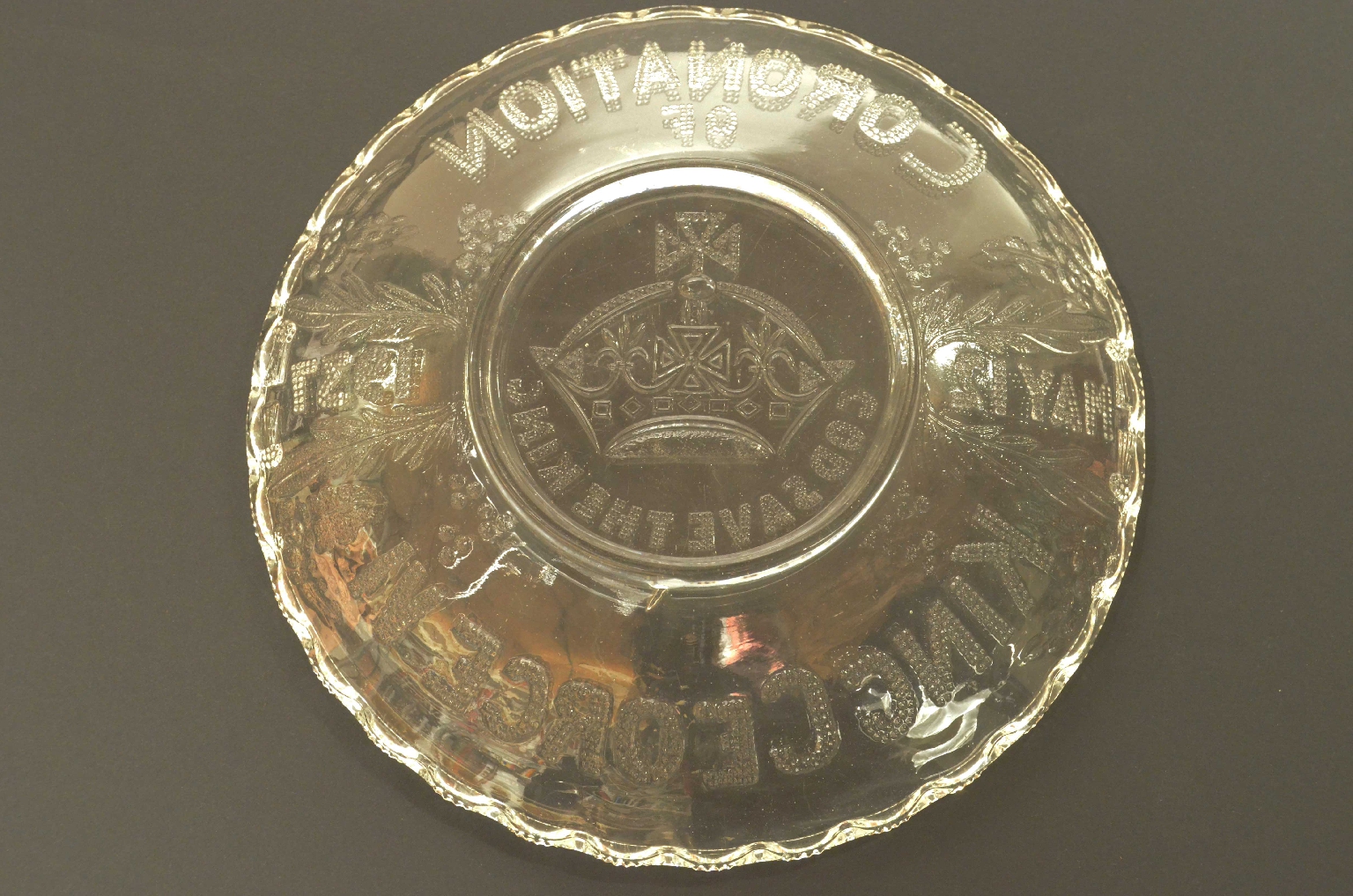 Curiosit&agrave;/730-Piatto Commemorativo