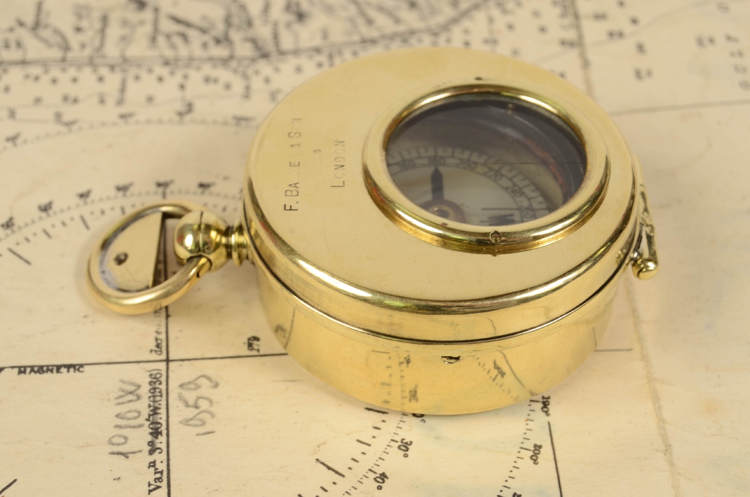 Antique compasses/7374-Pocket Compass
