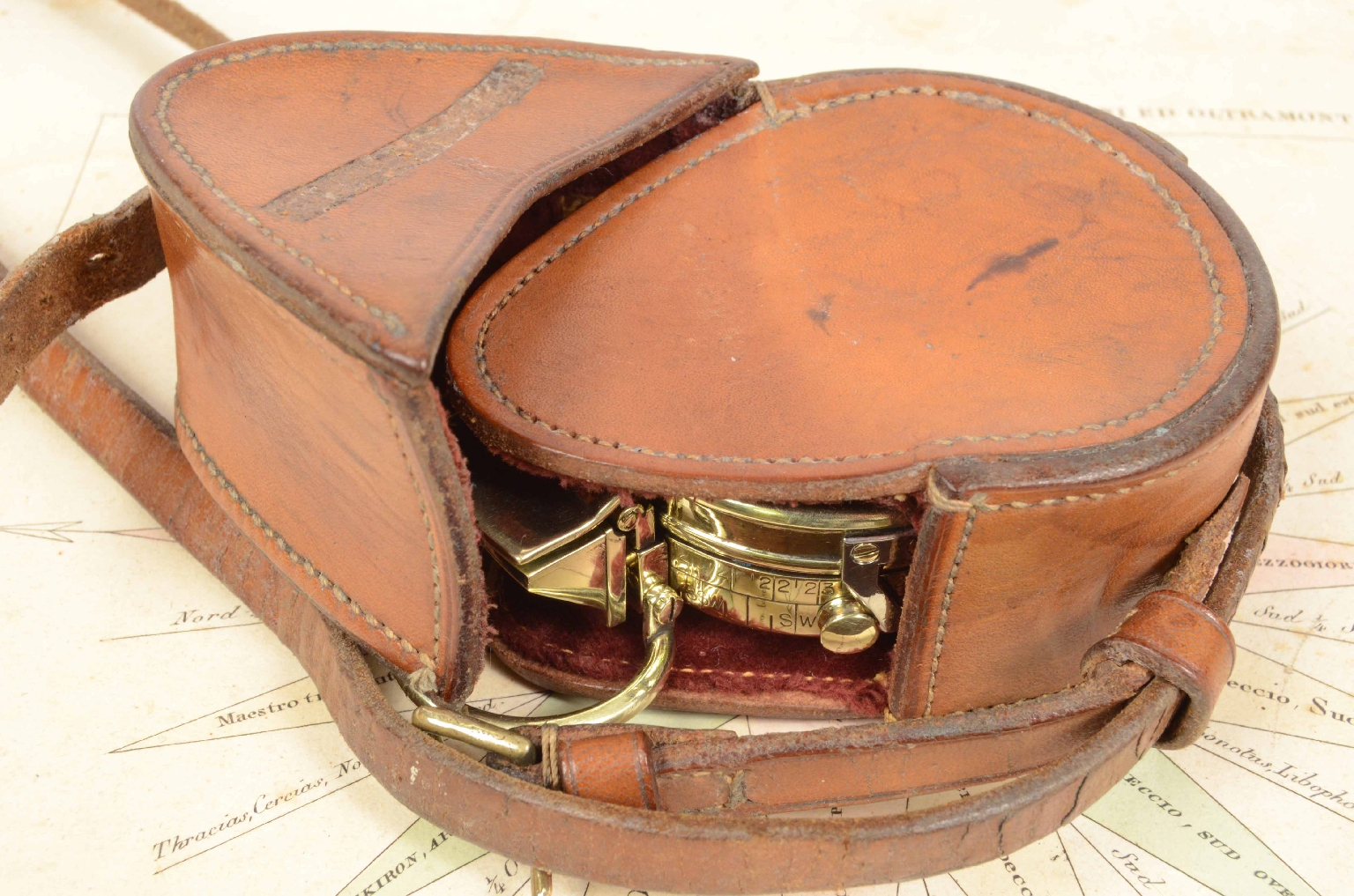 Antique compasses/7438-Pocket Compass