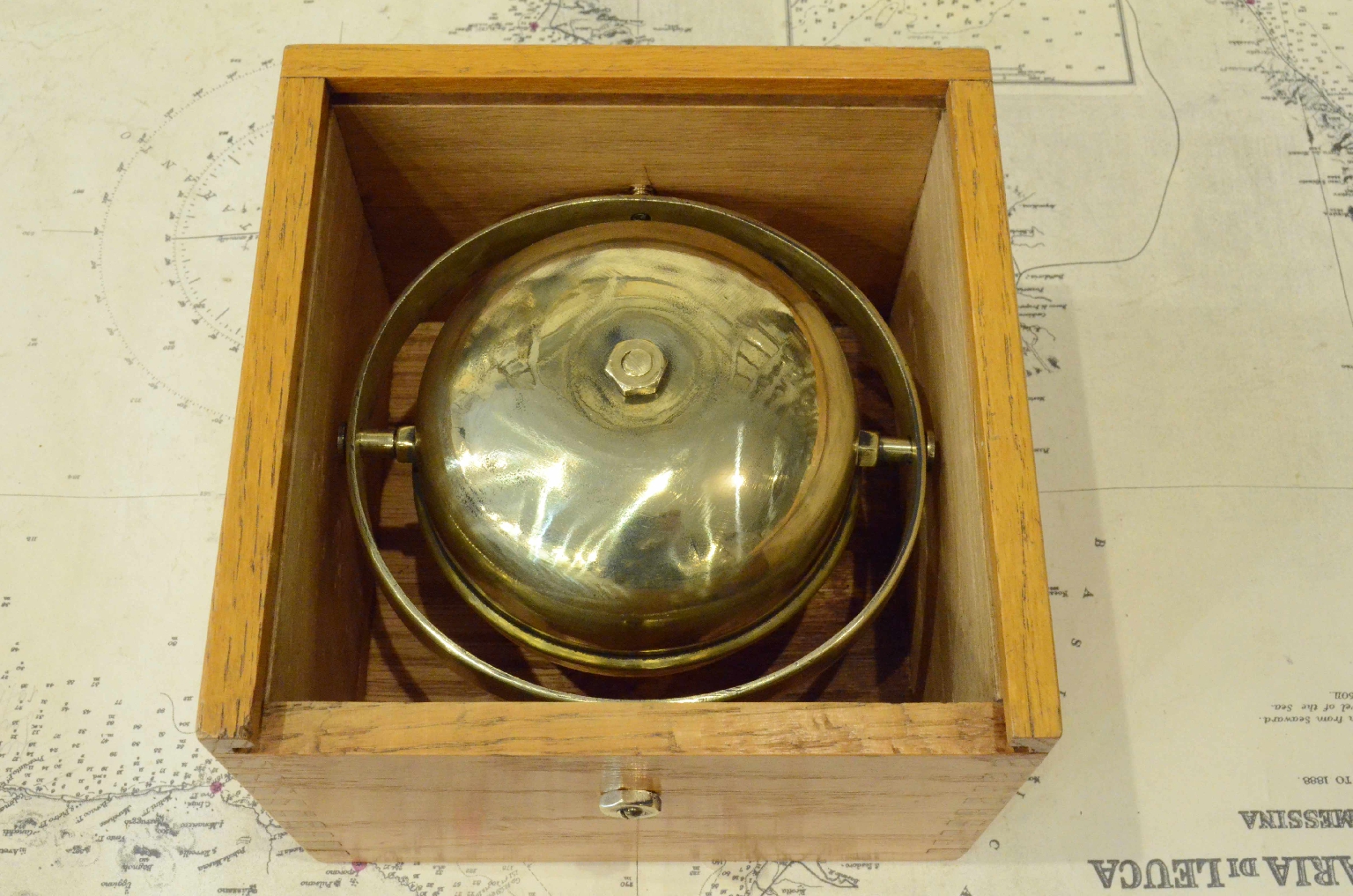 Antique compasses/7607-Nautical Compass