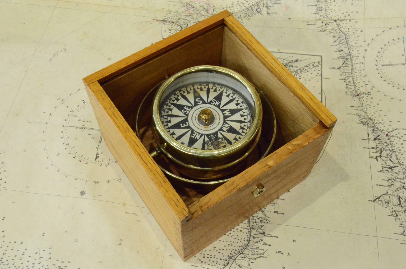 Antique compasses/7607-Nautical Compass