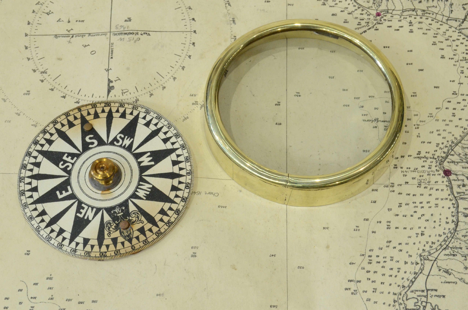 Antique compasses/7607-Nautical Compass