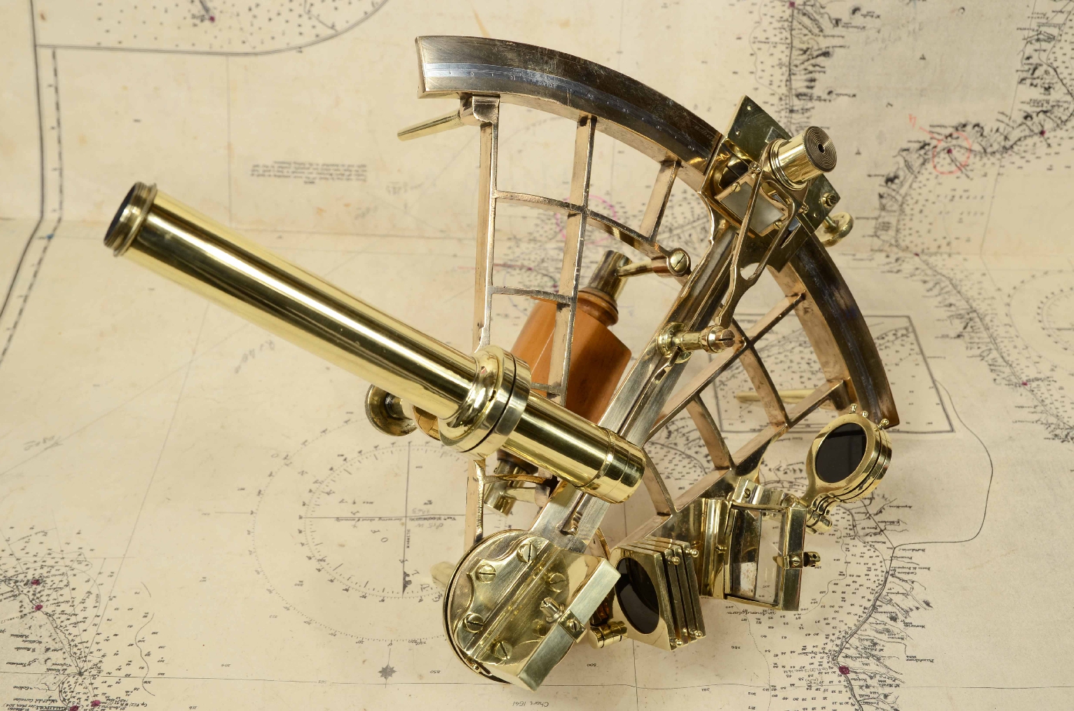 Nautical antiques/7699a-Antique Sextant