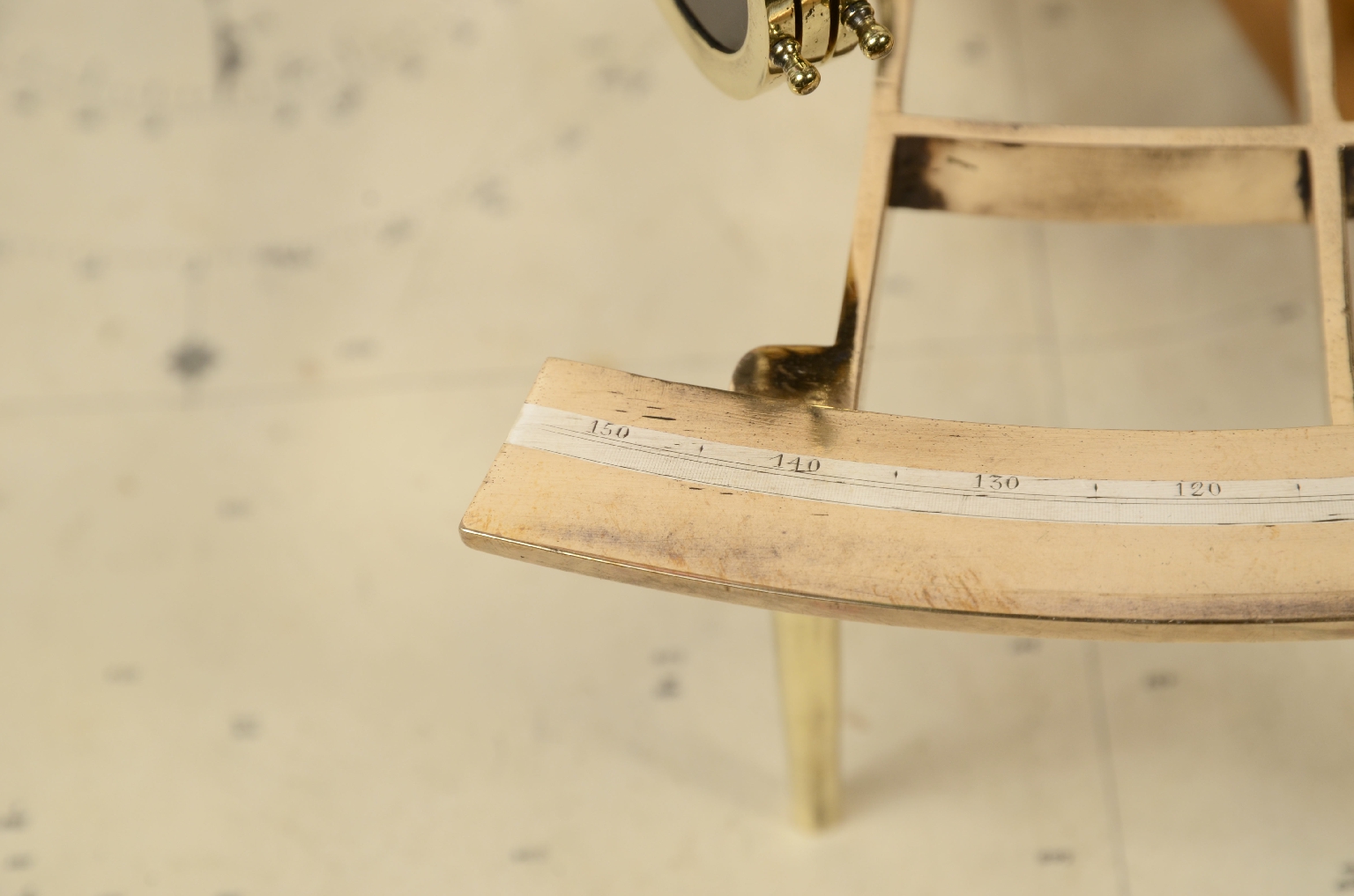 Nautical antiques/7699a-Antique Sextant