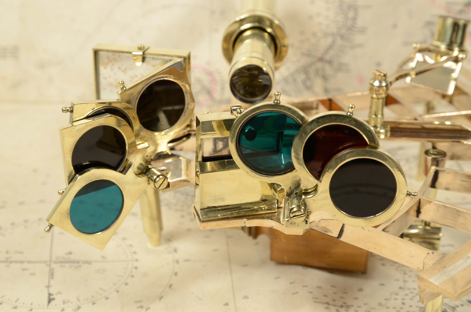 Nautical antiques/7699a-Antique Sextant