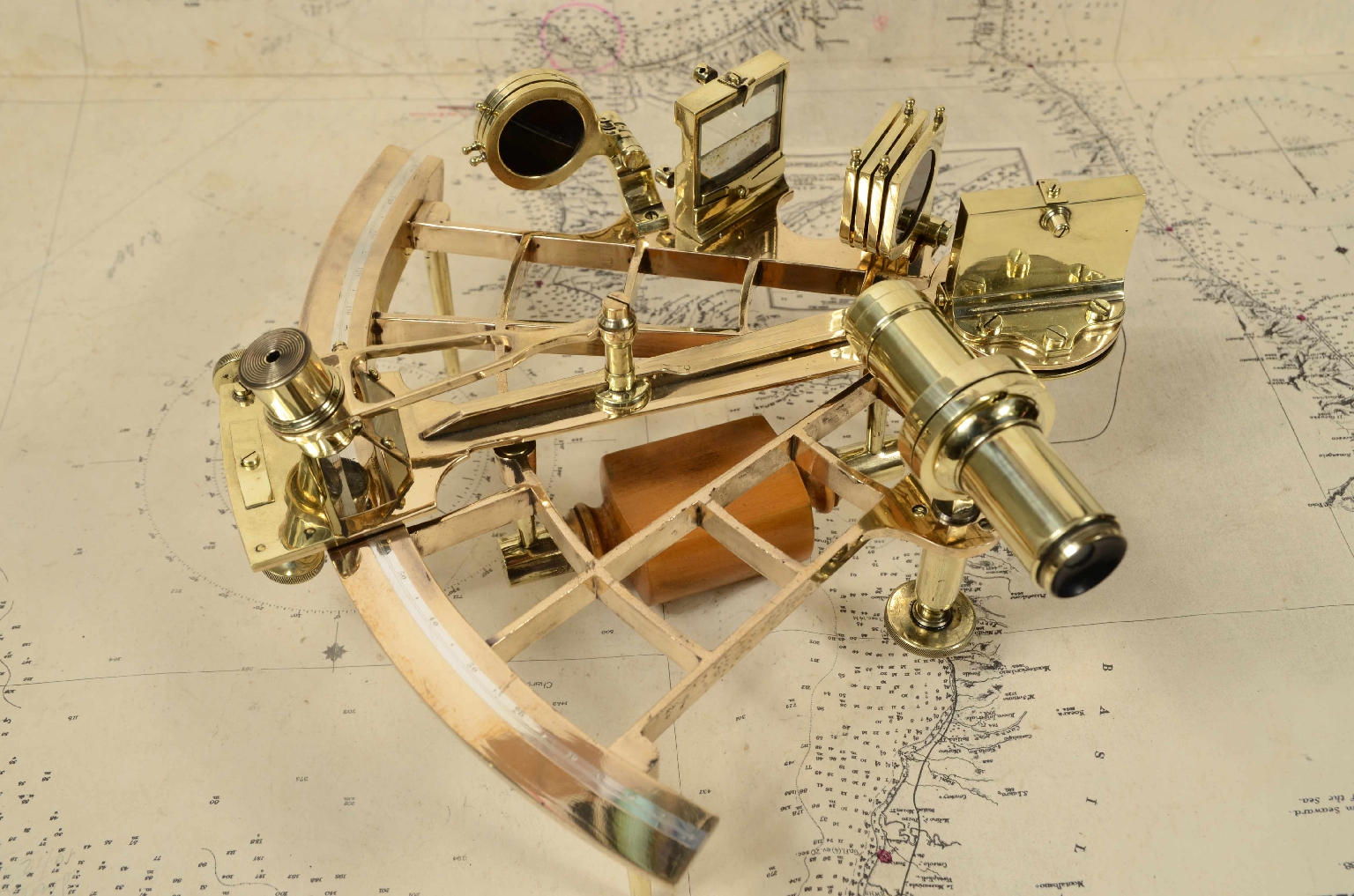 Nautical antiques/7699a-Antique Sextant
