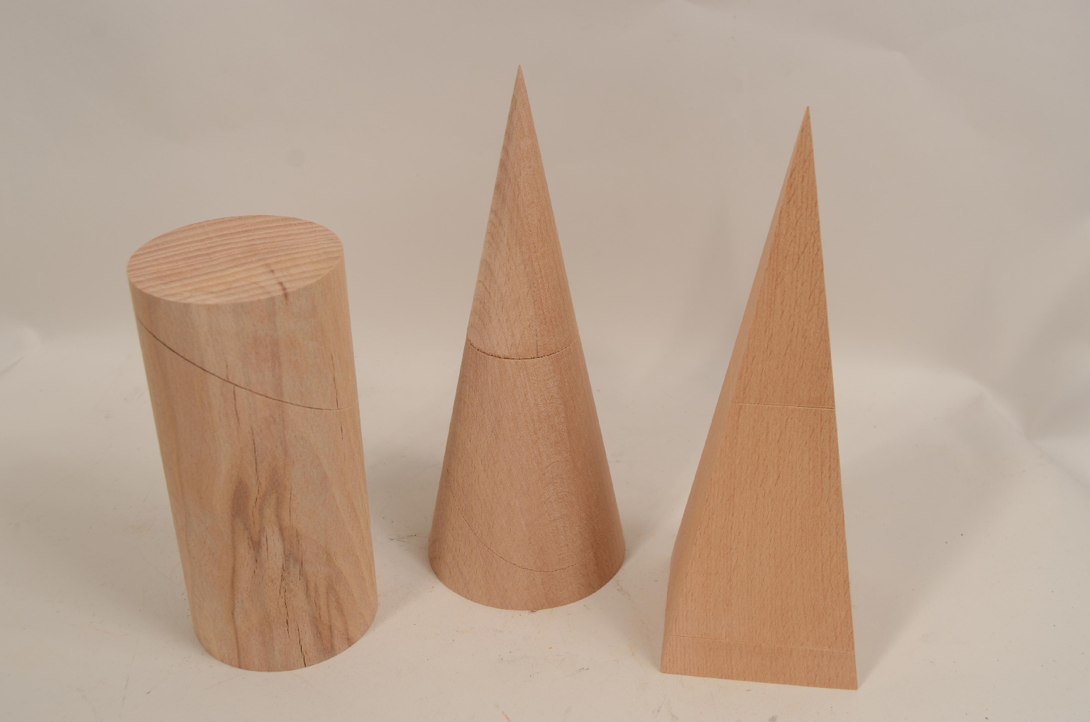 Strumenti di misura antichi/7711-Solidi Geometrici