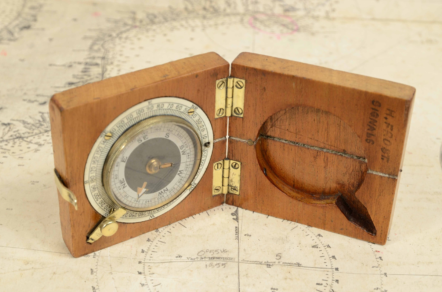 Antique compasses/7742-Aviation Compass