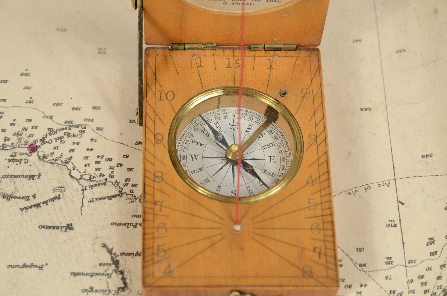 Antique measuring instruments/7764-Sundial