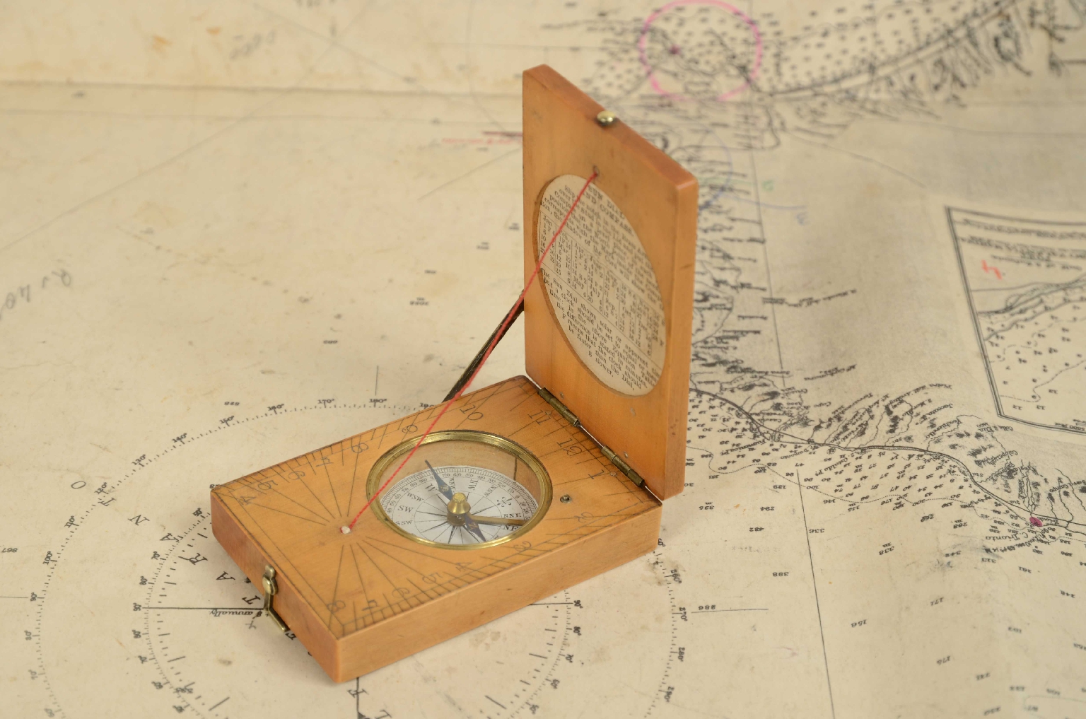 Antique measuring instruments/7764-Sundial