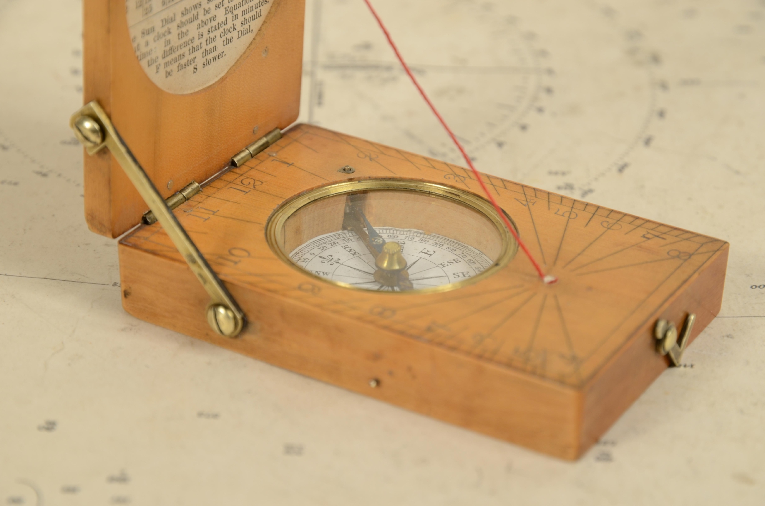 Antique measuring instruments/7764-Sundial