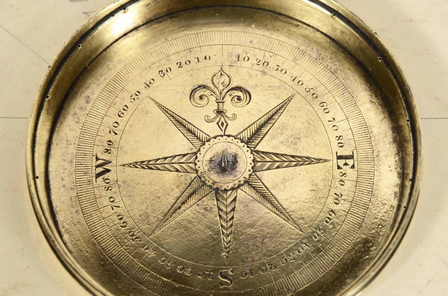 Bussole antiche/7905-Orologio Solare