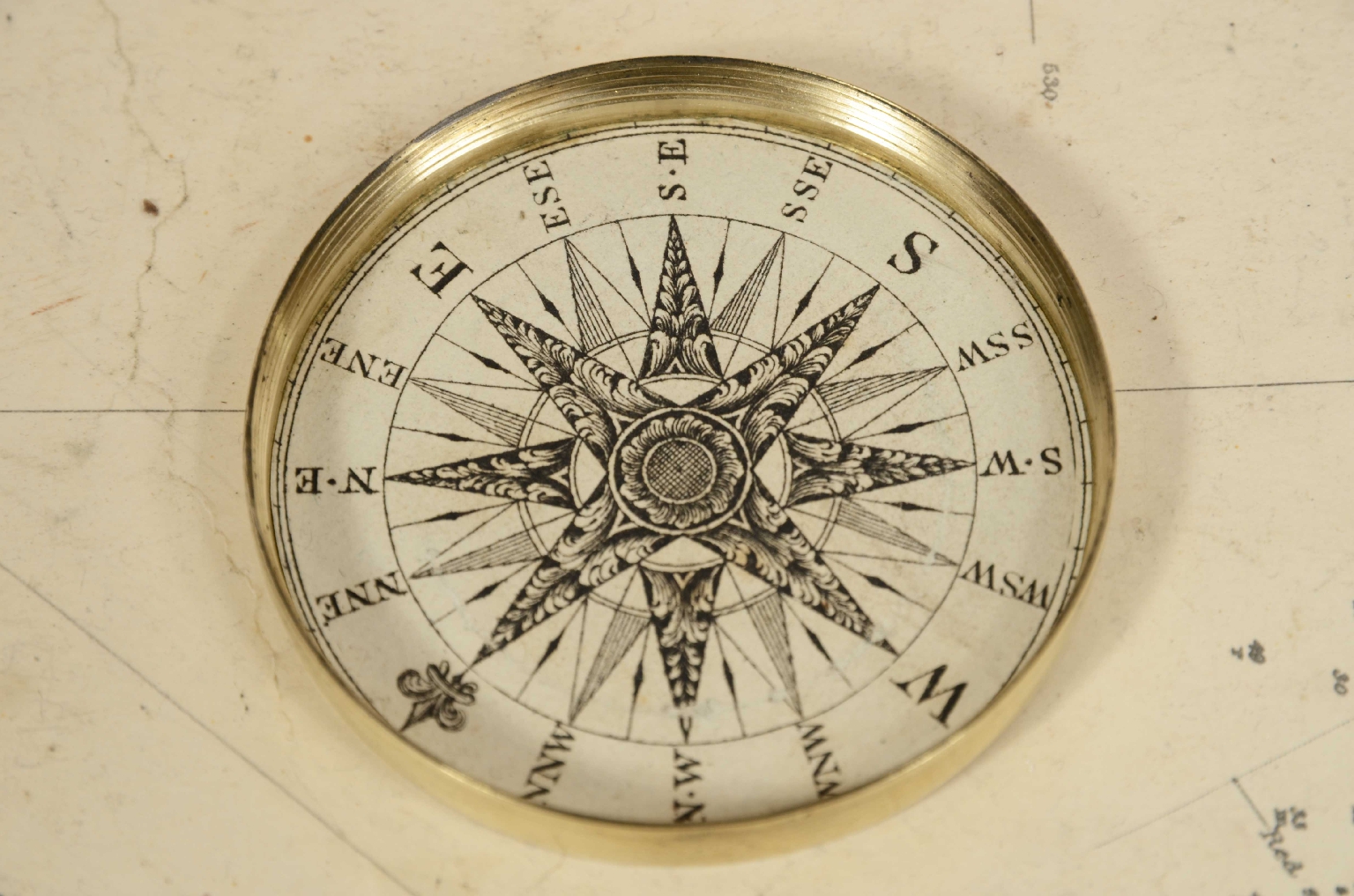 Antique compasses/7929-Compass and Sundial