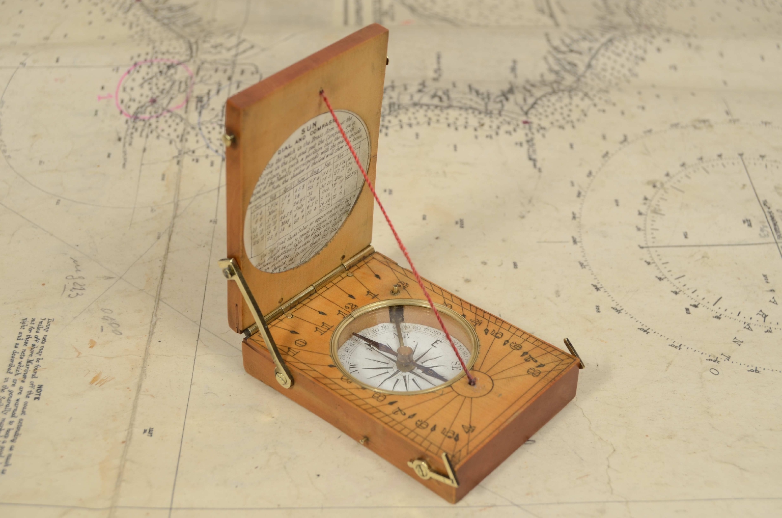 Antique compasses/7936-Sundial