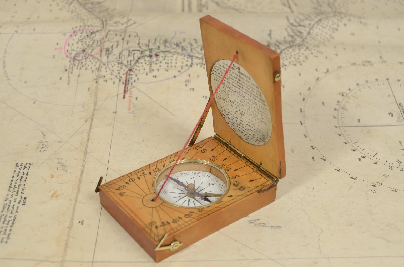 Antique compasses/7936-Sundial